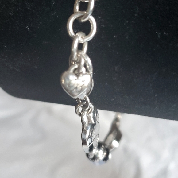 Designer Signed Brighton Hearts Bracelet. - Picture 5 of 11